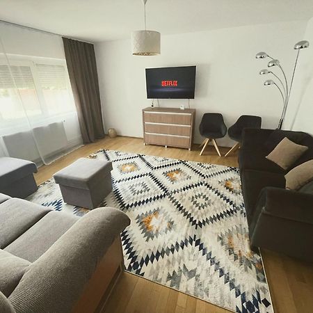 Modern Apartment With Self Check-In Timisoara Ngoại thất bức ảnh