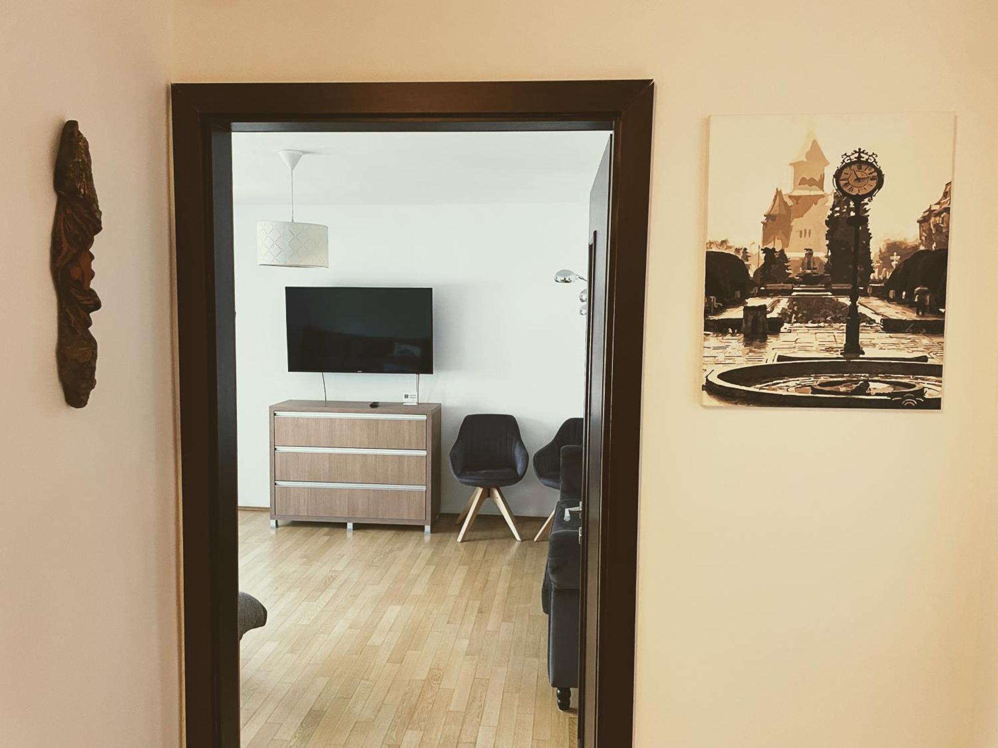 Modern Apartment With Self Check-In Timisoara Ngoại thất bức ảnh