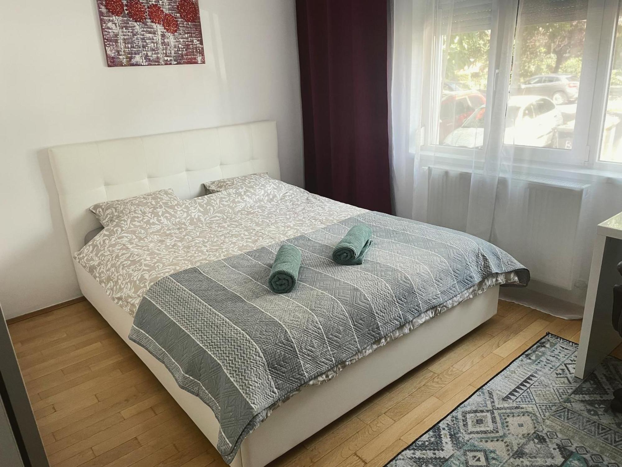Modern Apartment With Self Check-In Timisoara Ngoại thất bức ảnh