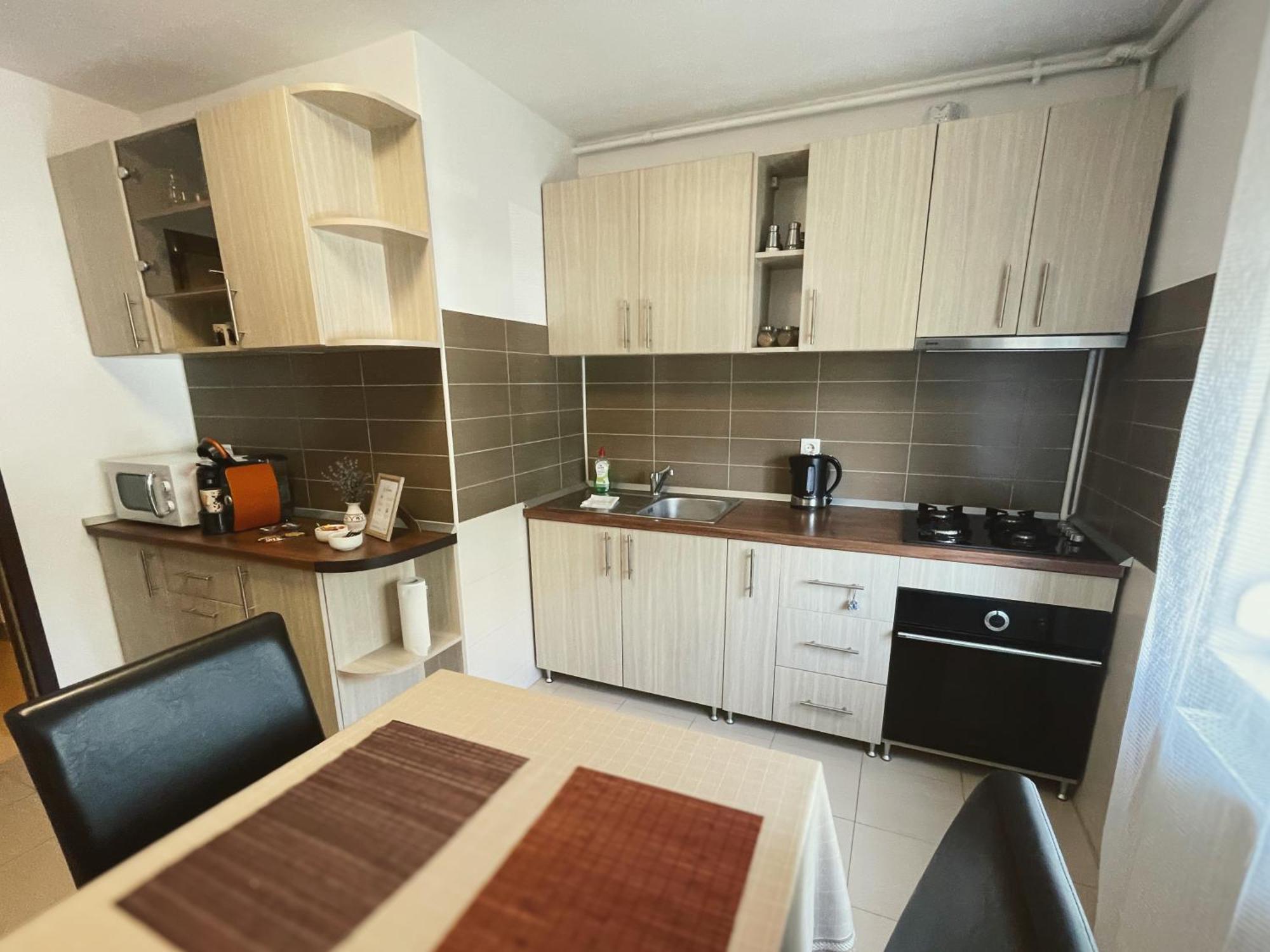 Modern Apartment With Self Check-In Timisoara Ngoại thất bức ảnh