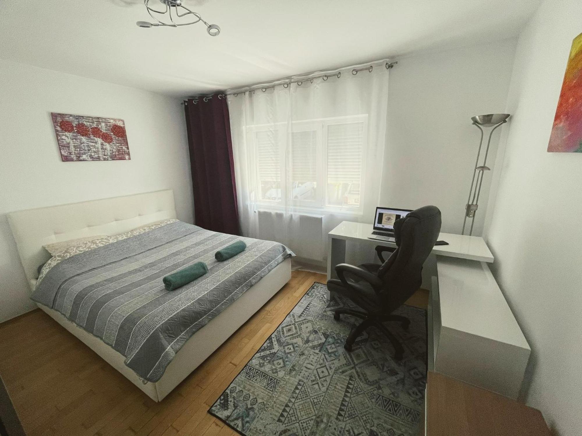 Modern Apartment With Self Check-In Timisoara Ngoại thất bức ảnh