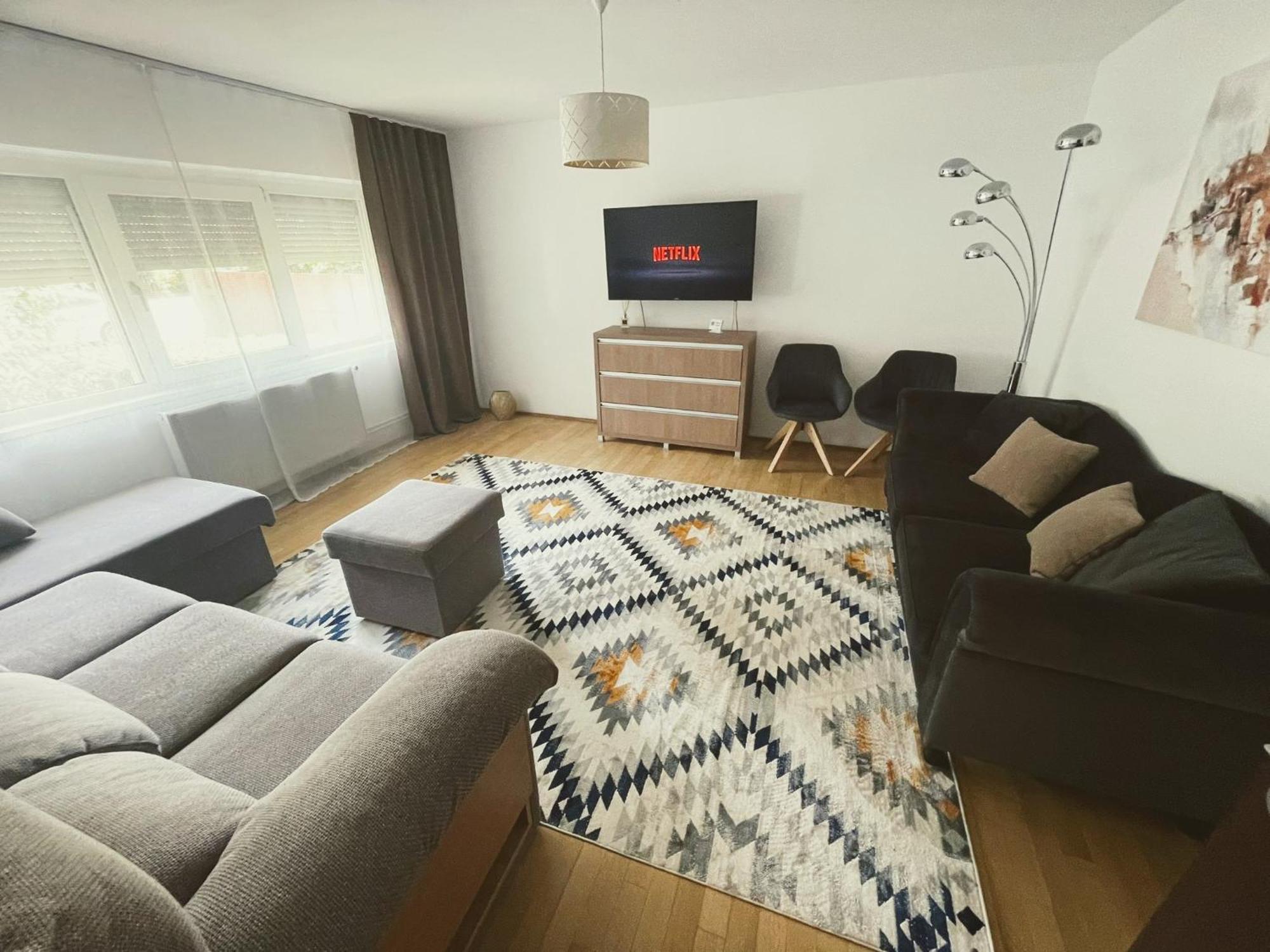 Modern Apartment With Self Check-In Timisoara Ngoại thất bức ảnh
